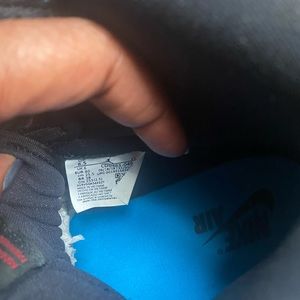 🔥Carolina-Chicago Jordan 1s series w/box!  Great condition, 8.5w